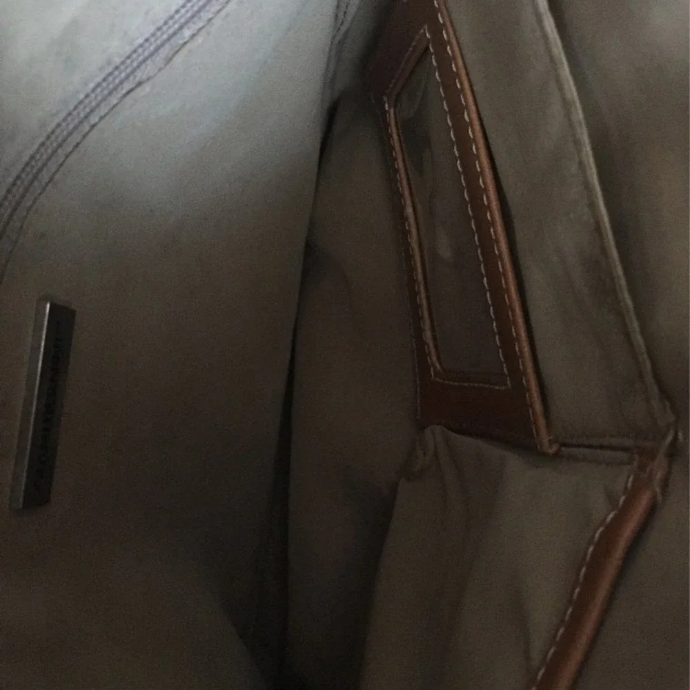 Giani Bernini Brown Monogram Crossbody Bag‎ Multi Pocket Messenger Purse